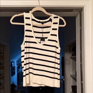NWT Veronica Beard tank top. Size medium